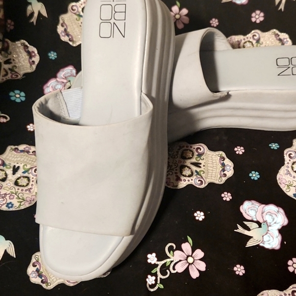NOBO Platform Sandals - Picture 1 of 5